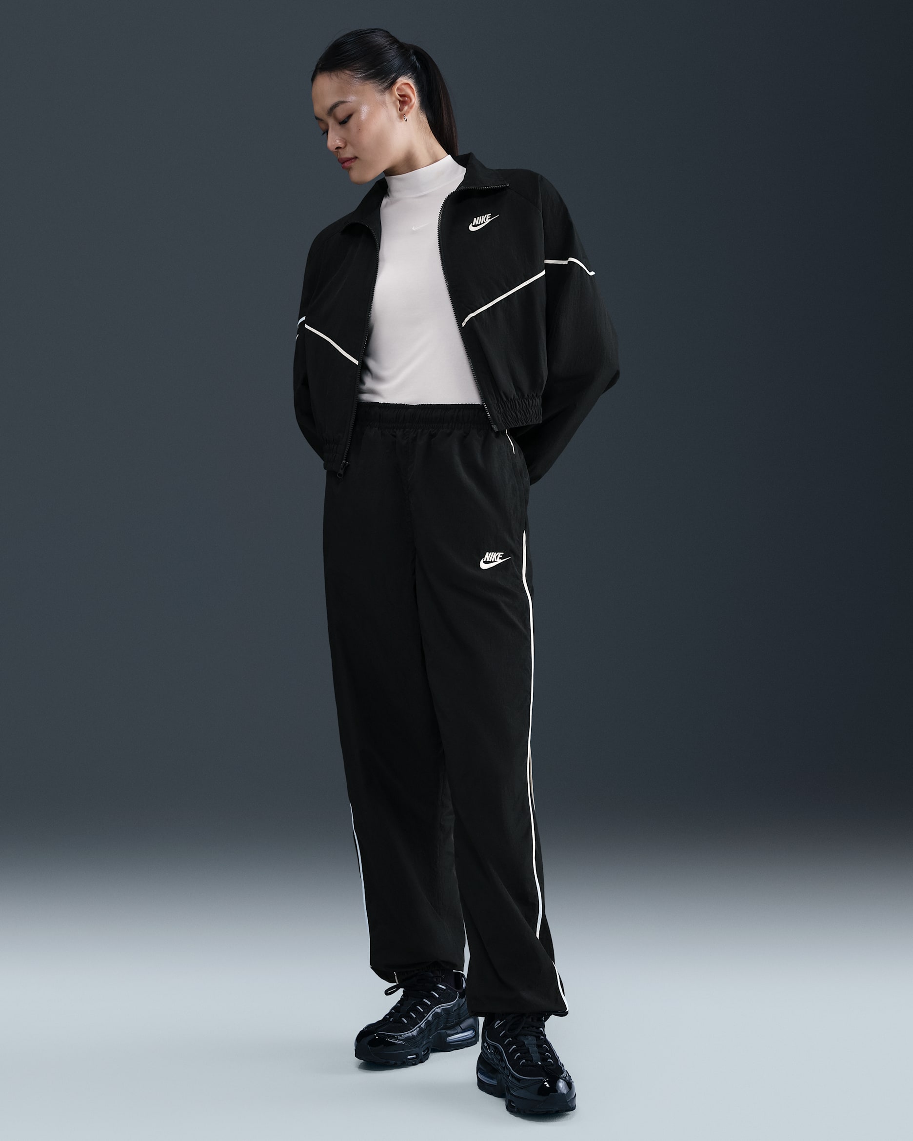Nike Sportswear Windrunner Women's Woven Pants. Nike JP